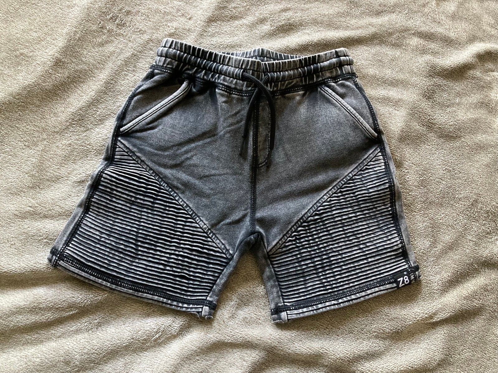 Z8 korte broek maat 134, Kinderen en Baby's, Kinderkleding | Maat 134, Ophalen of Verzenden, Gebruikt, Jongen, Broek