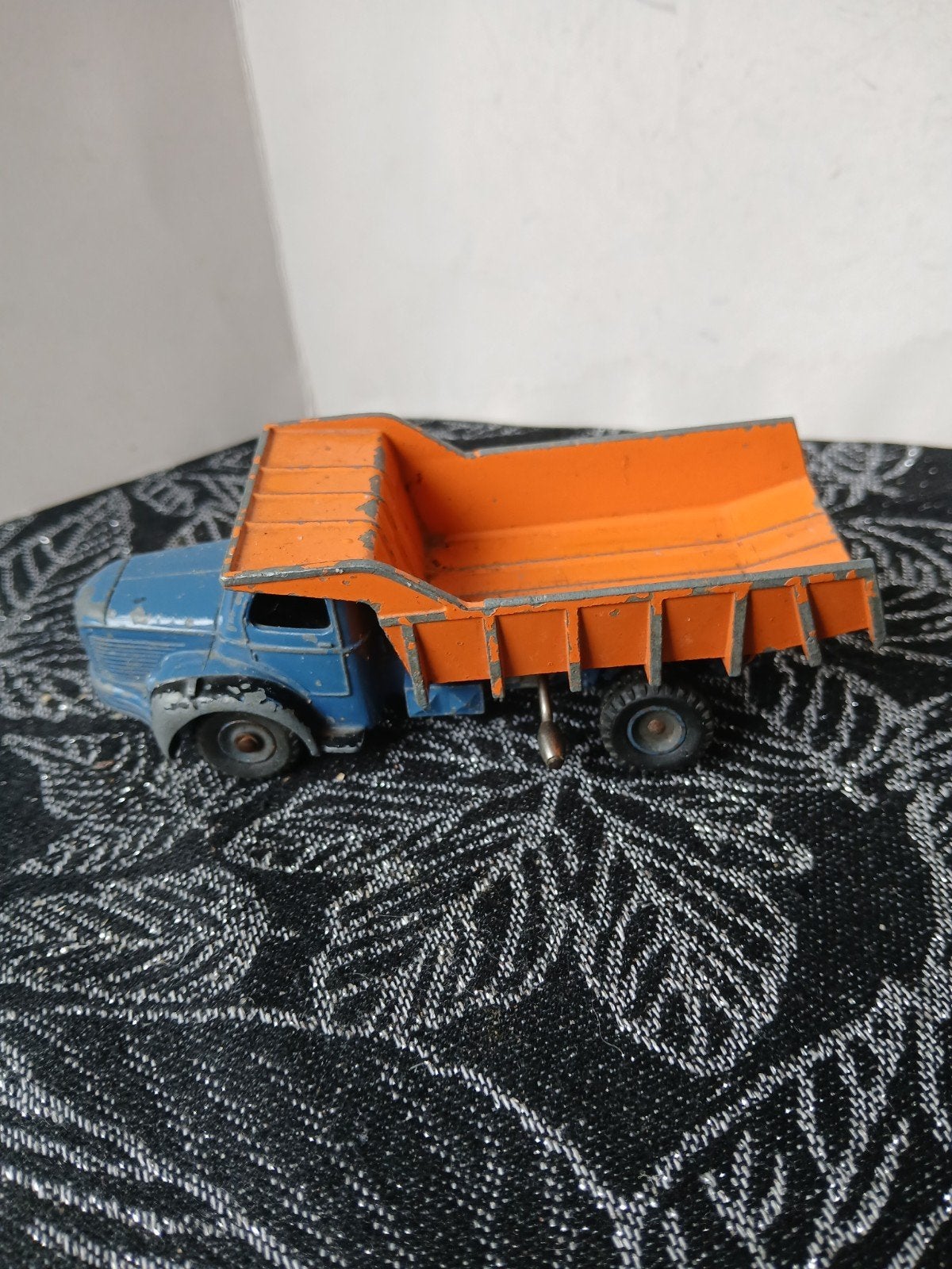 Berliet "34" kiepwagen.  Dinky toys France, Ophalen of Verzenden, Gebruikt, Auto, Dinky Toys