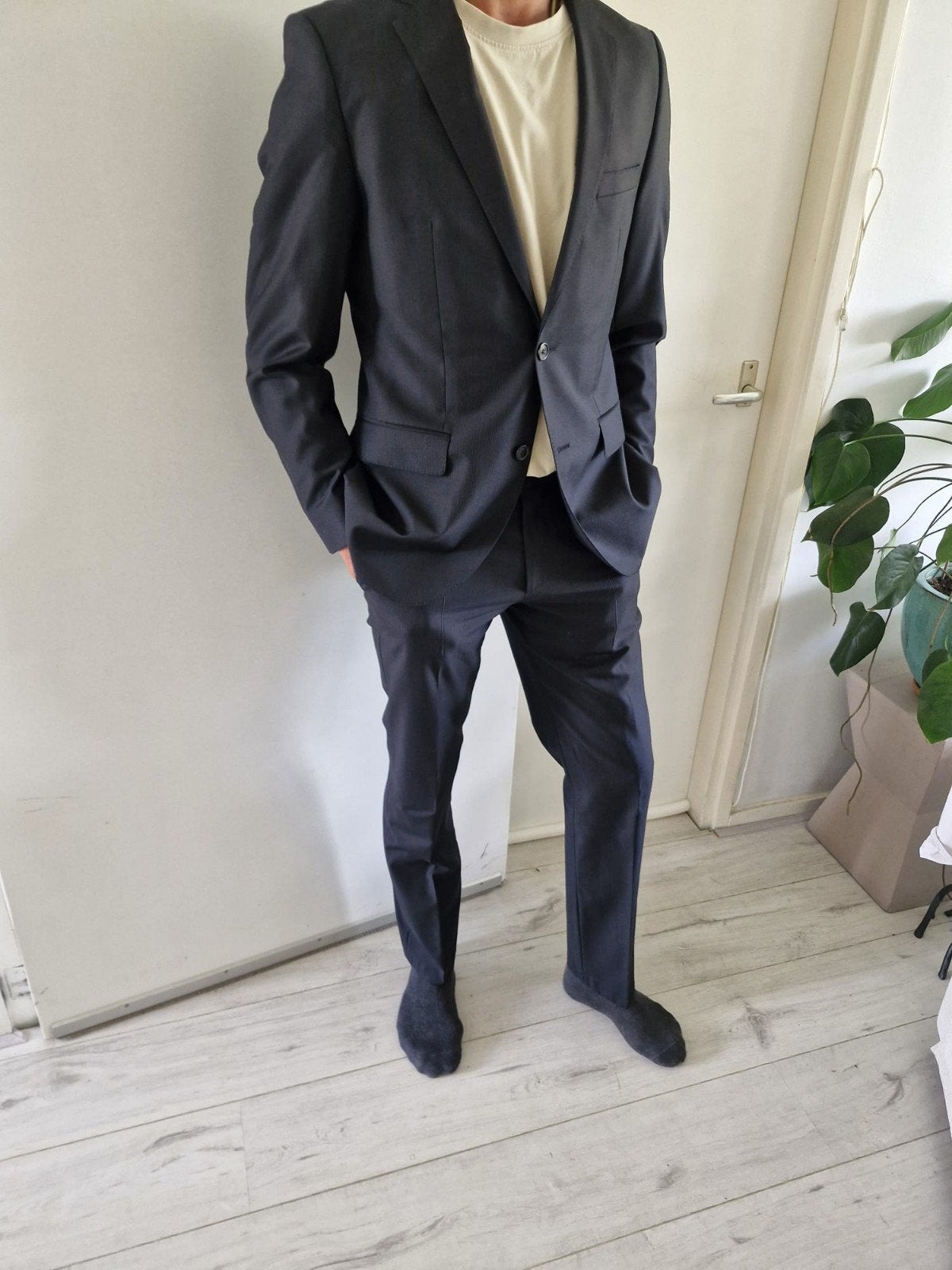 Zgan Hugo Boss herenkostuum slimfit grijs mt 48, Kleding | Heren, Kostuums en Colberts, Maat 48/50 (M), Ophalen of Verzenden, Zo goed als nieuw