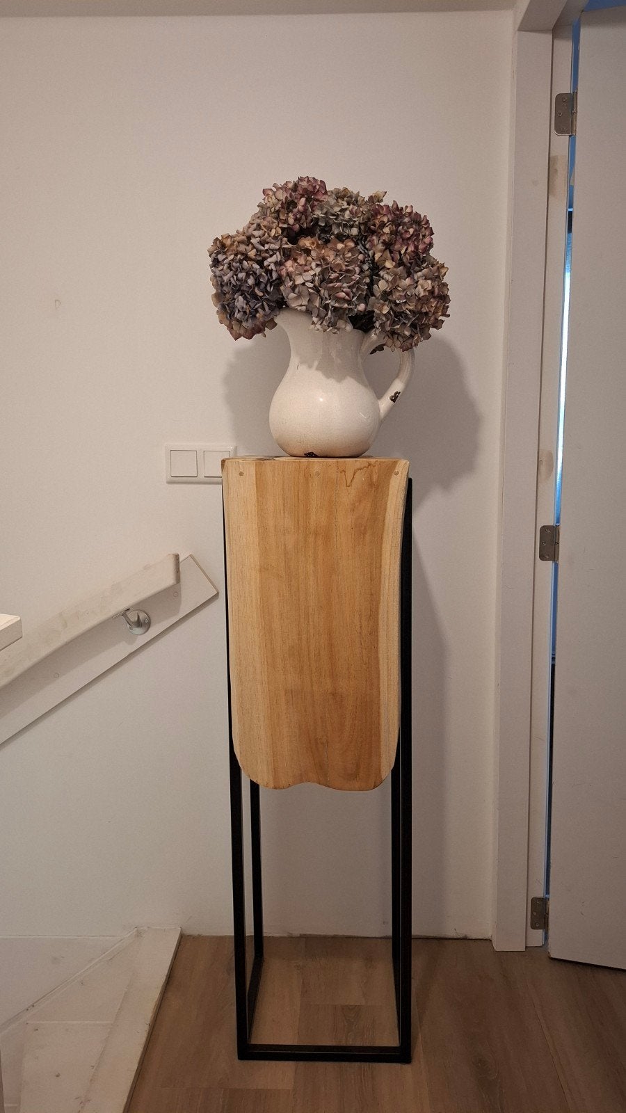 Hoge plantenstandaard van hout en metaal - 112 cm, Ophalen, Hout, Gebruikt, Bruin