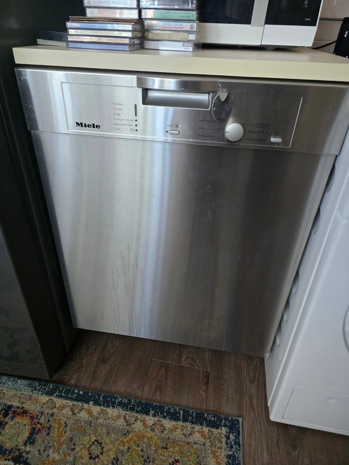Miele-vaatwasser schoon en klaar voor gebruik, Ophalen, Gebruikt, Minder dan 85 cm