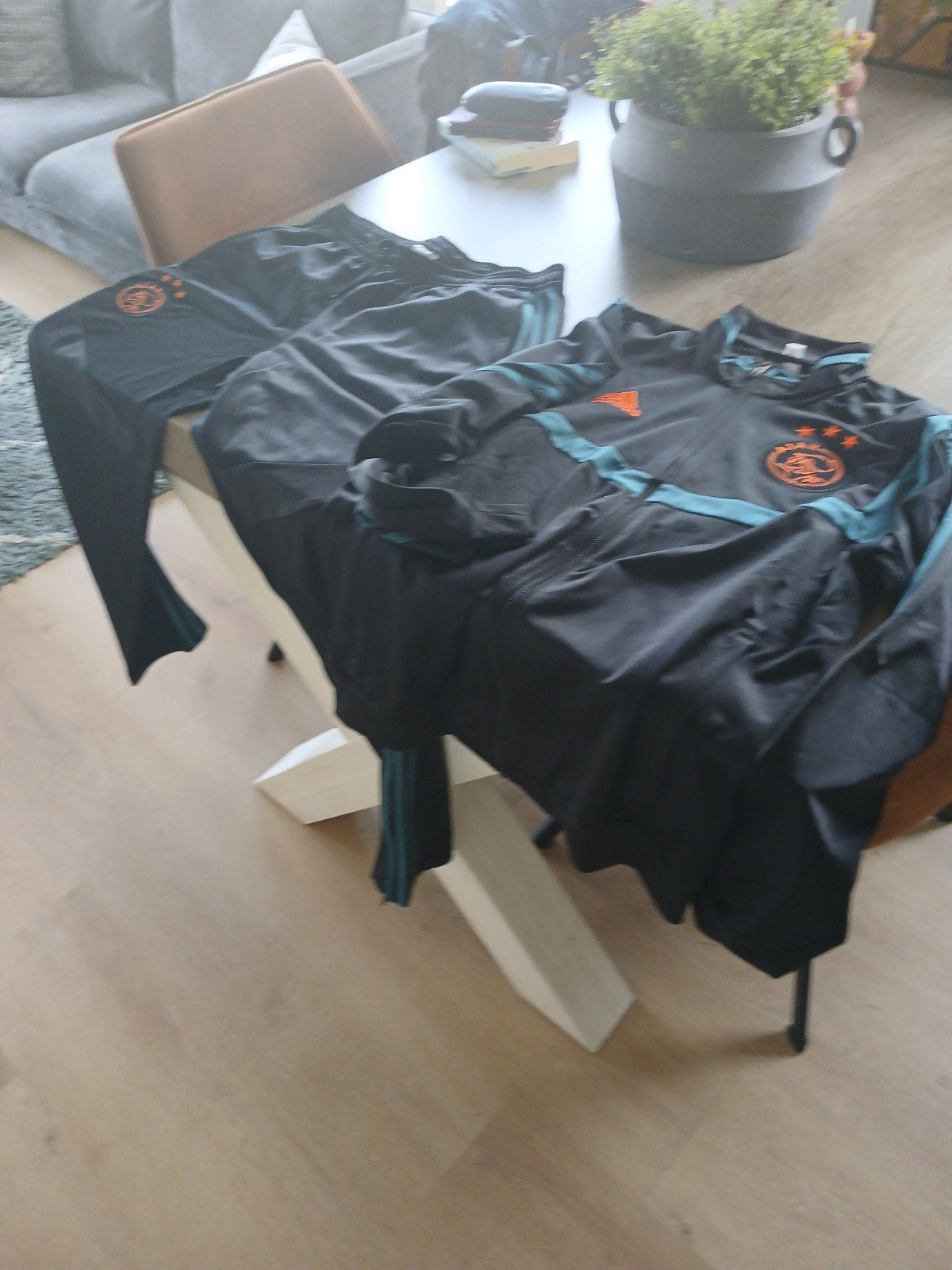 Ajax trainingspak maat M - Comfortabel en in goede staat, Maat 48/50 (M), Zwart, Ophalen of Verzenden, Adidas
