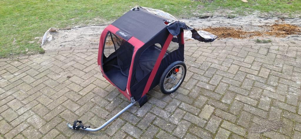 Hondenkar achter fiets, Ophalen