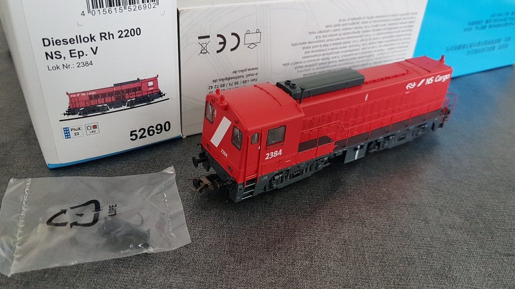 Piko ns 2200 Gelijkstroom, Ophalen, Piko, Gelijkstroom, Locomotief