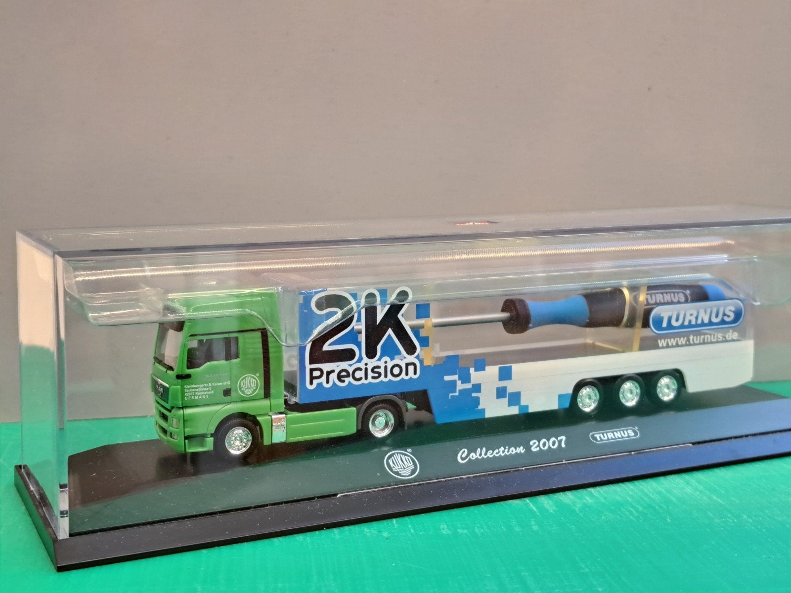 Herpa PC MAN TGX XXL Kukko Turnus 2K met schroevendraaier, Hobby en Vrije tijd, Modelauto's | 1:87, Ophalen of Verzenden, Zo goed als nieuw