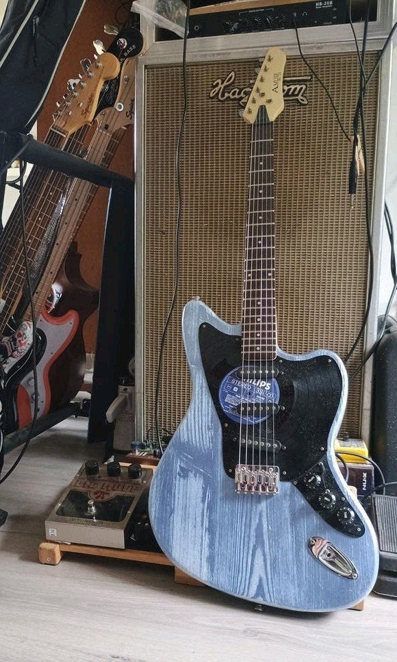 Jazzmaster offset elektrische gitaar, Overige merken, Met versterker, Ophalen of Verzenden, Zo goed als nieuw