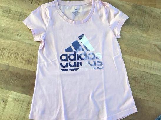 Adidas sport shirtje maat 140, Kinderen en Baby's, Kinderkleding | Maat 140, Ophalen of Verzenden, Gebruikt, Meisje, Shirt of Longsleeve