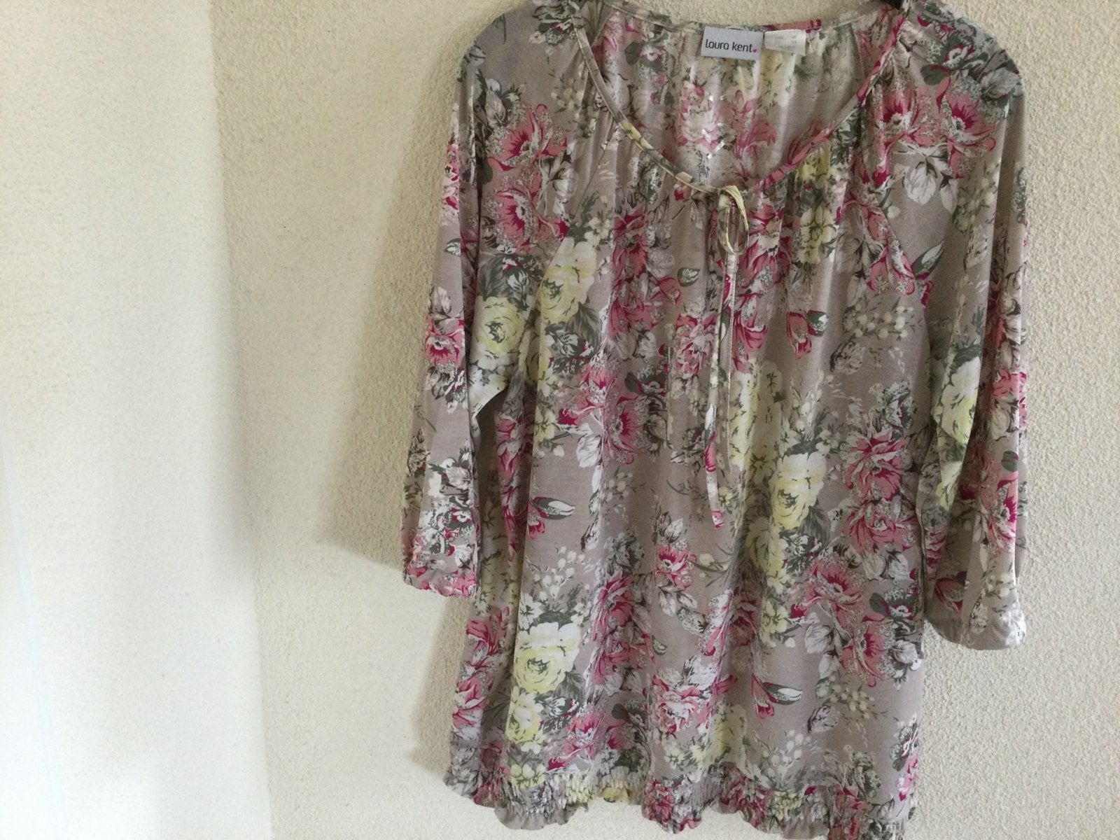 Leuk fleurig shirt met driekwart mouw mooie elastische boord, Overige kleuren, Maat 46/48 (XL) of groter, Ophalen of Verzenden