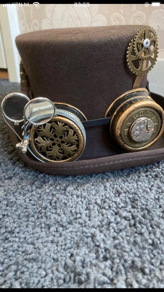 Steampunk hoed en armband, Hobby en Vrije tijd, Feestartikelen, Zo goed als nieuw, Overige, Ophalen of Verzenden