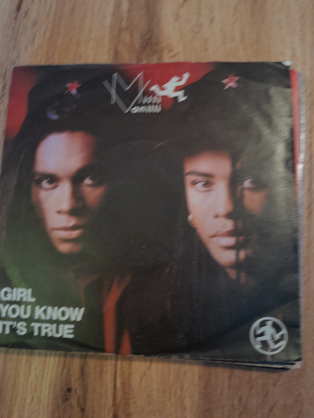 Milli vanilli 7inch girl you know it,s true, Ophalen of Verzenden, Zo goed als nieuw, Pop