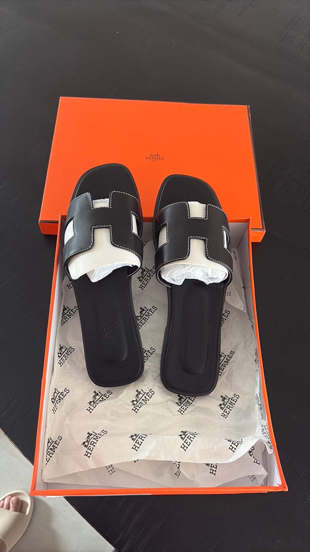 Hermes slippers, Kleding | Dames, Schoenen, Ophalen of Verzenden, Nieuw