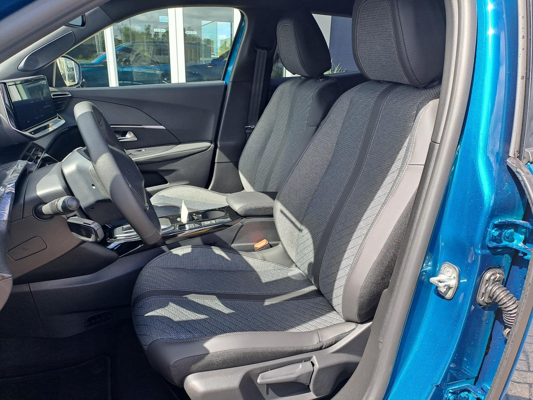 Peugeot 2008 1.2 Hybrid 110 Allure, 12 maanden, Euro 6, 1199 cc, Blauw
