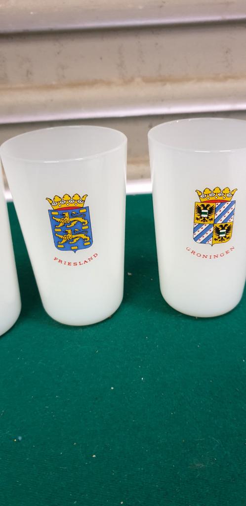glazen wit provincies 4 stuks, Verzamelen, Glas en Borrelglaasjes, Ophalen of Verzenden, 'T Olde Gre-j, Info@toldegrej.nl, Endepoelstraat 20f Didam