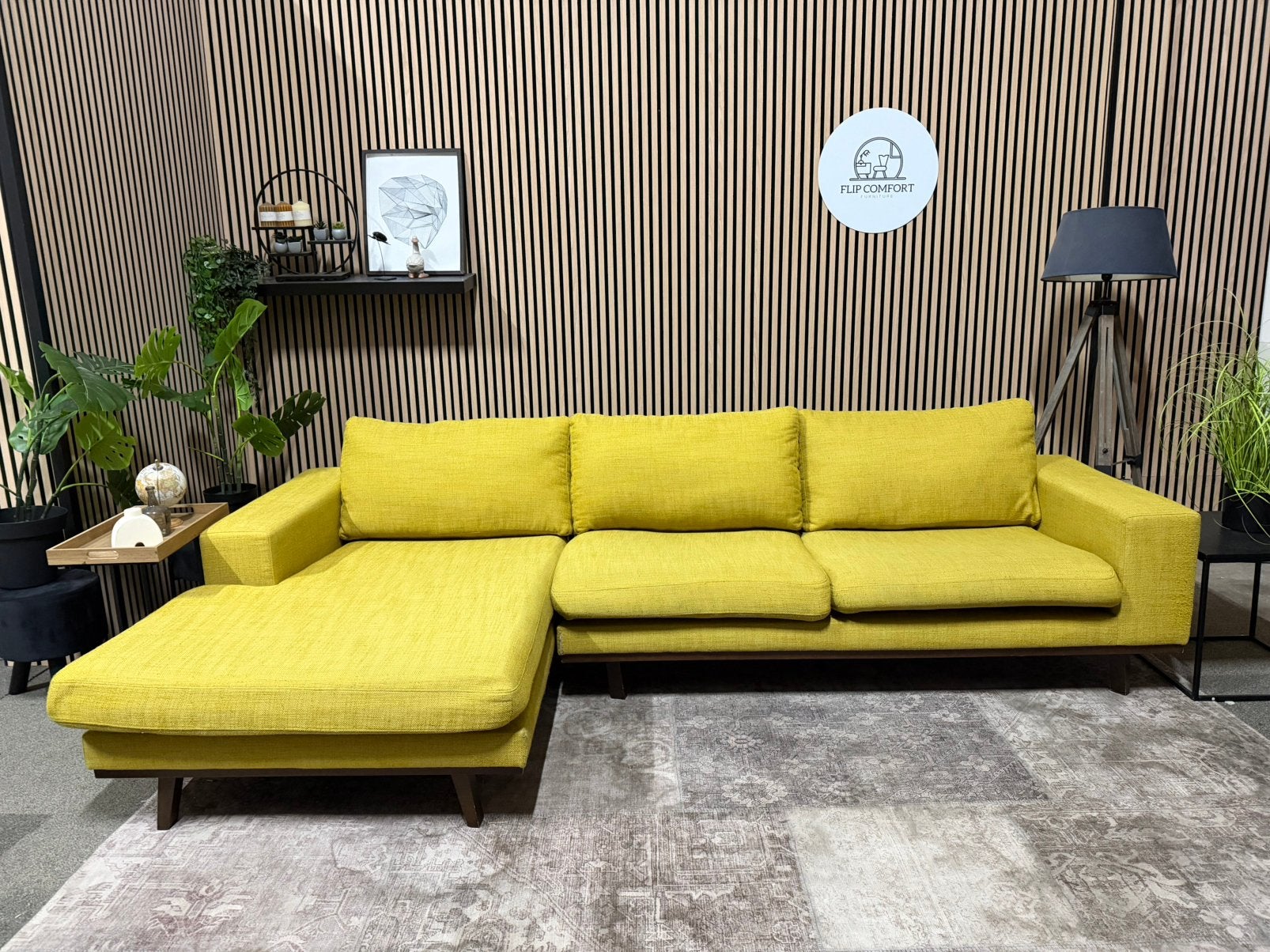 “LEVERING MOGELIJK” Torino okergele hoekbank! 280x150, Verzenden, Zo goed als nieuw, 150 cm of meer, Vierpersoons of meer