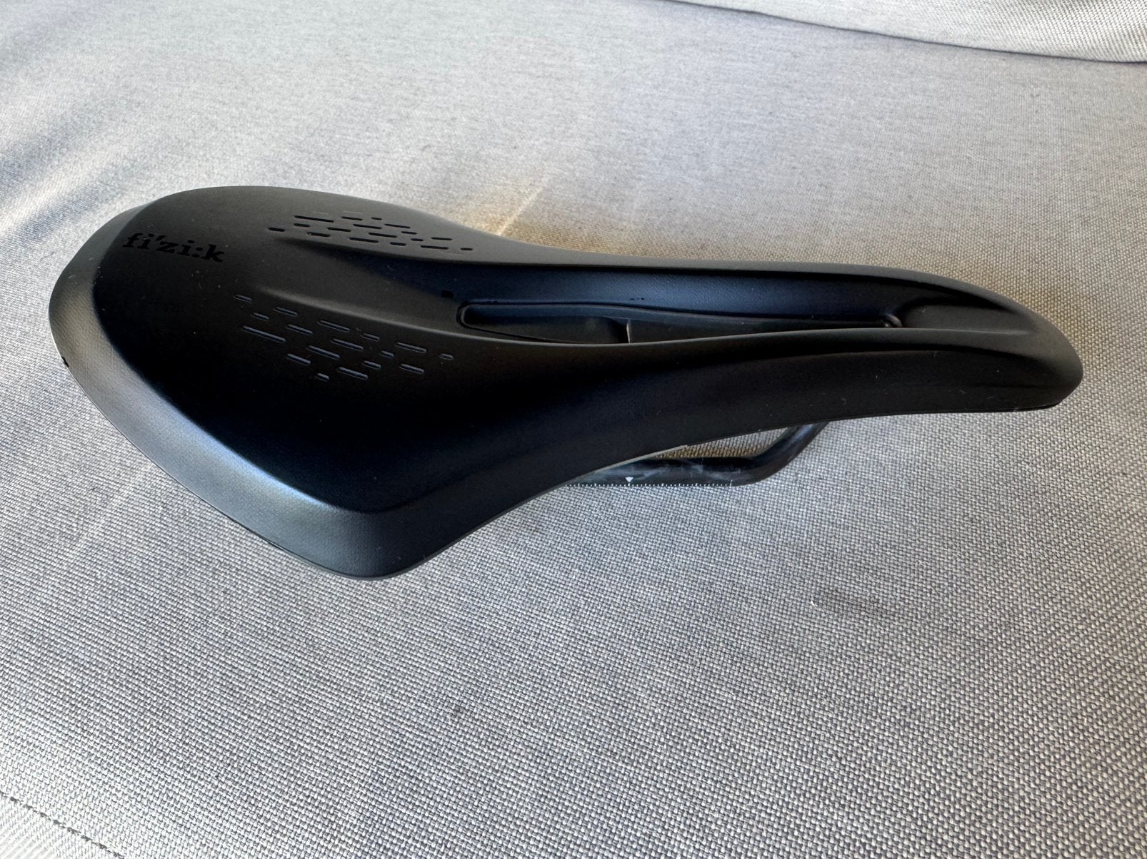 Fizik Terra Argo X1 gravel zadel, Fietsen en Brommers, Ophalen of Verzenden, Zo goed als nieuw, Zadel, Carbon