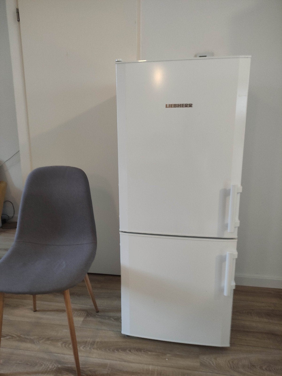 Liebherr Koel-vriescombinatie CU 2311 Index 20E/001, Witgoed en Apparatuur, Ophalen, 200 liter of meer, Met aparte vriezer, Zo goed als nieuw