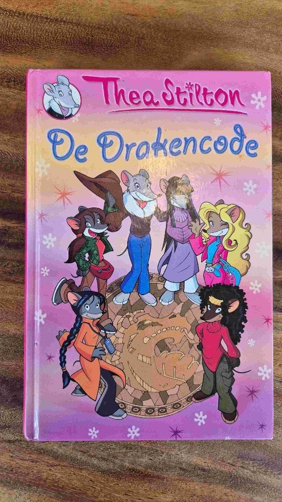 Thea Stilton – De Drakencode, Ophalen of Verzenden, Zo goed als nieuw, Fictie