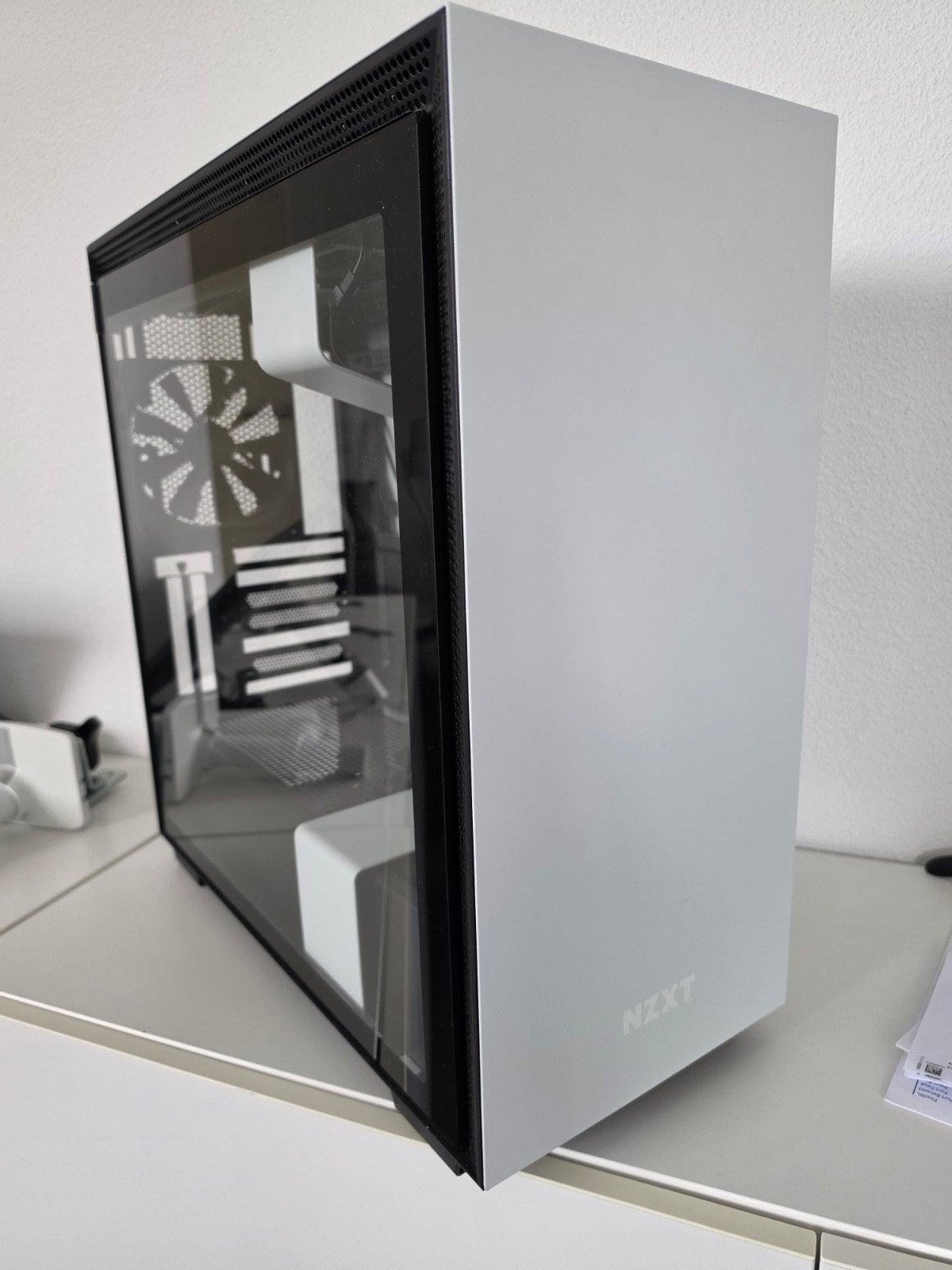 NZXT H710i Compact Mid-Tower ATX PC Behuizing Wit, Computers en Software, Computerbehuizingen, Ophalen of Verzenden, Zo goed als nieuw