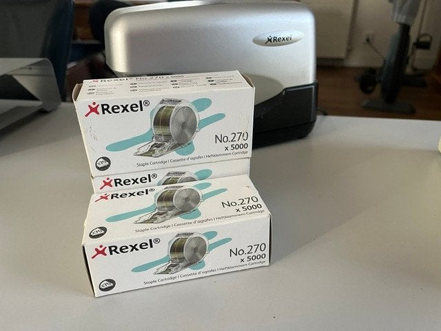 REXEL ELEKTRISCHE NIET MACHINE, Ophalen of Verzenden, Zo goed als nieuw