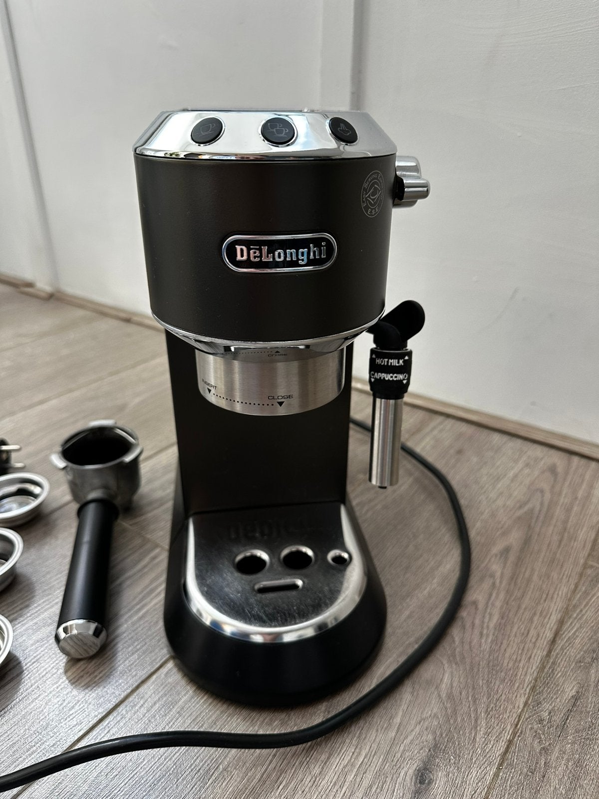 De Longhi Dedica Style, Witgoed en Apparatuur, Gebruikt, Koffiemachine, Gemalen koffie, Ophalen of Verzenden