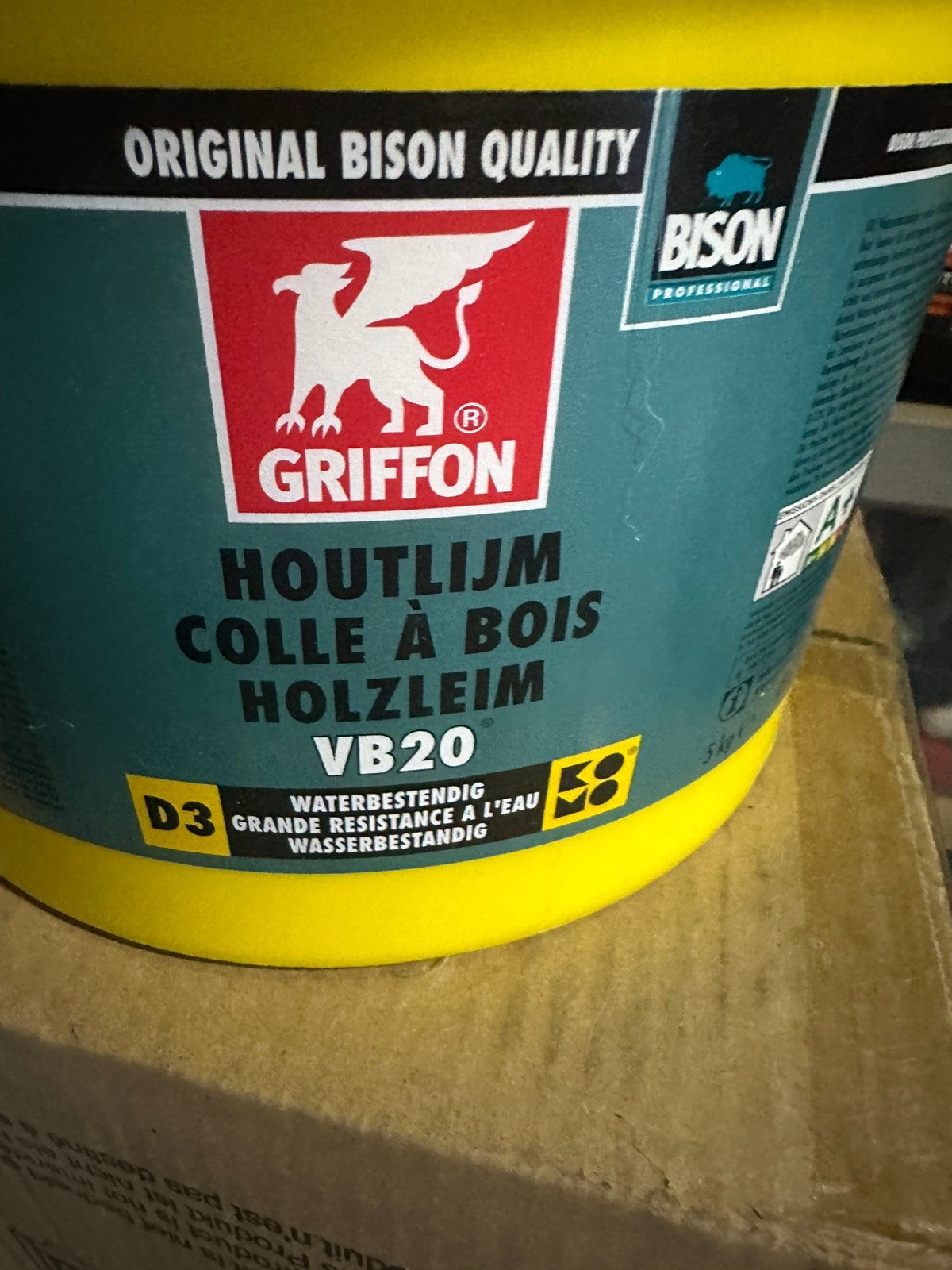 Houtlijm bisonkit, 5 tot 10 liter, Ophalen, Gebruikt, Wit