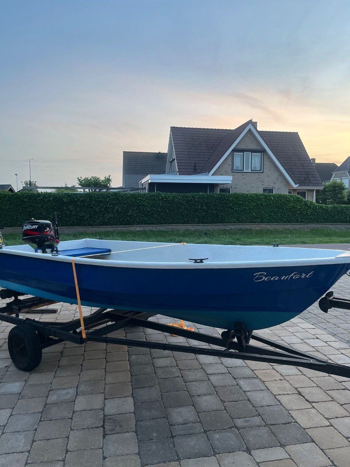 Te koop mooie Polyester Boot incl motor en accessoires, Watersport en Boten, Vis- en Consoleboten, Polyester, Ophalen