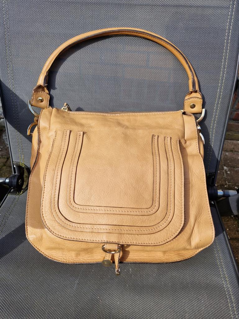 Marcie leer gaucho saddlebag schoudertas beige, Sieraden, Tassen en Uiterlijk, Tassen | Damestassen, Gebruikt, Schoudertasje, Bruin