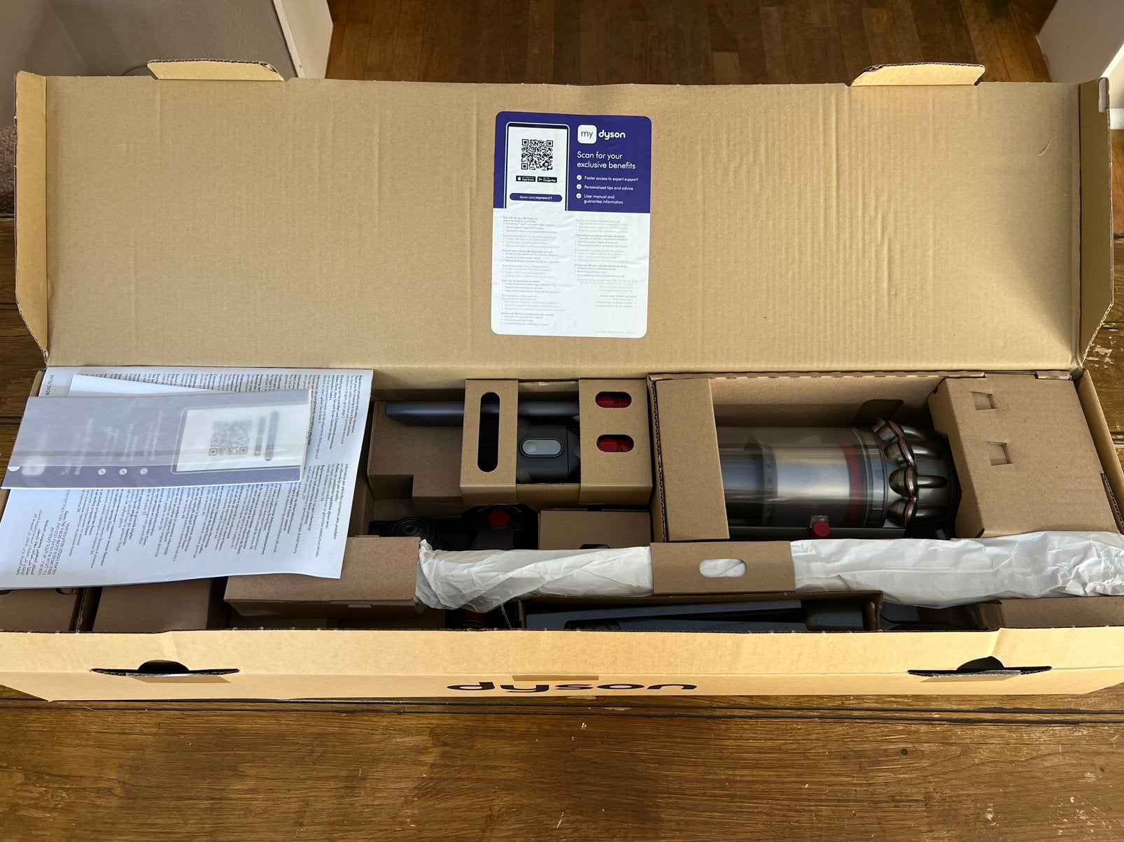 Dyson V11 Total Clean compleet met doos, Ophalen of Verzenden, Zo goed als nieuw, Dyson, Minder dan 1200 watt
