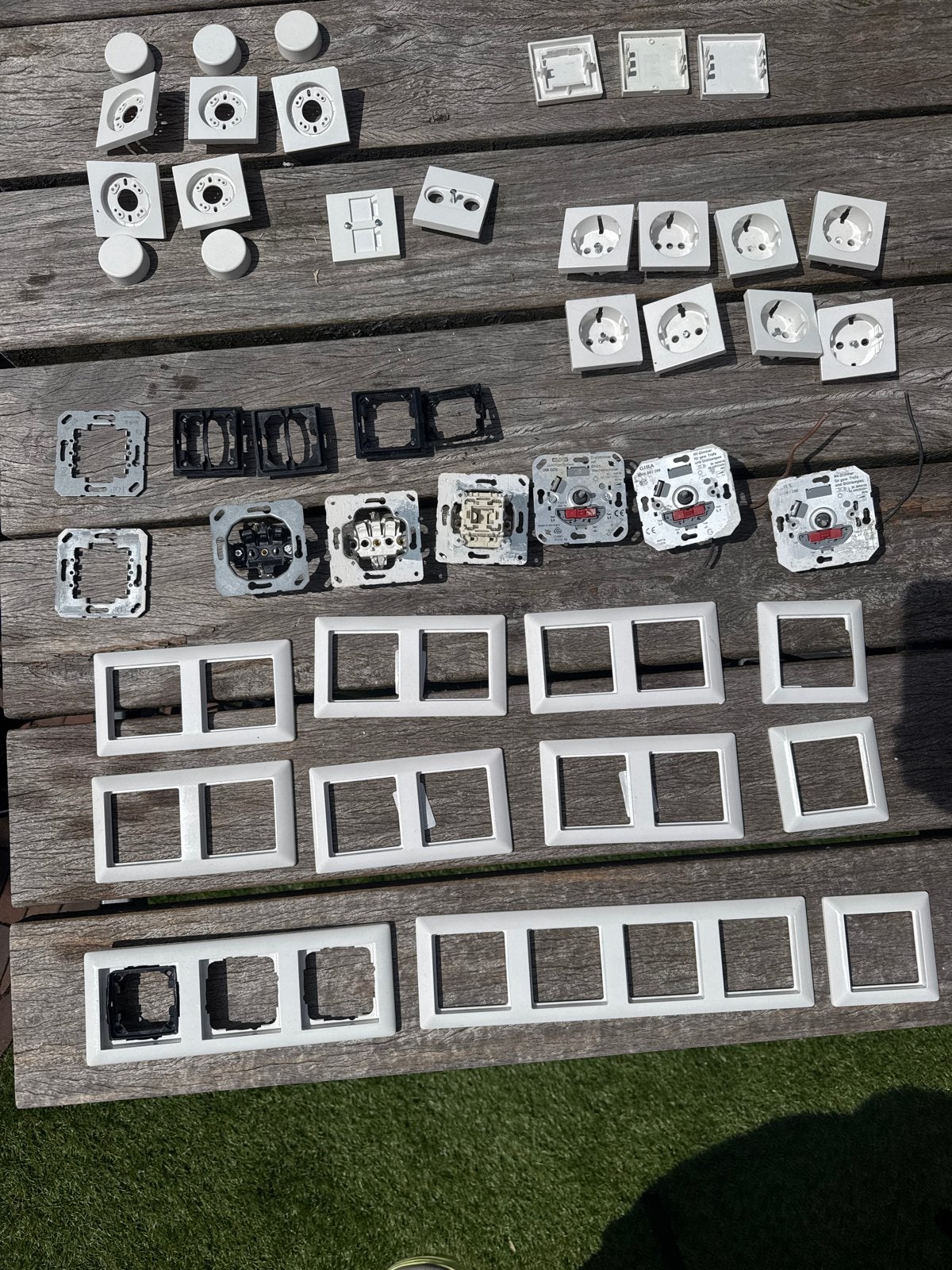 Diverse schakelmateriaal: Gira, Jung, stopcontacten, dimmers, Doe-het-zelf en Verbouw, Elektra en Kabels, Ophalen of Verzenden