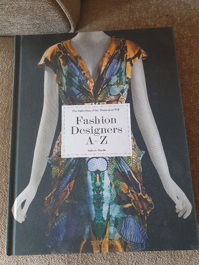 Fashion Designers A-Z, Ophalen of Verzenden, Zo goed als nieuw, Mode algemeen
