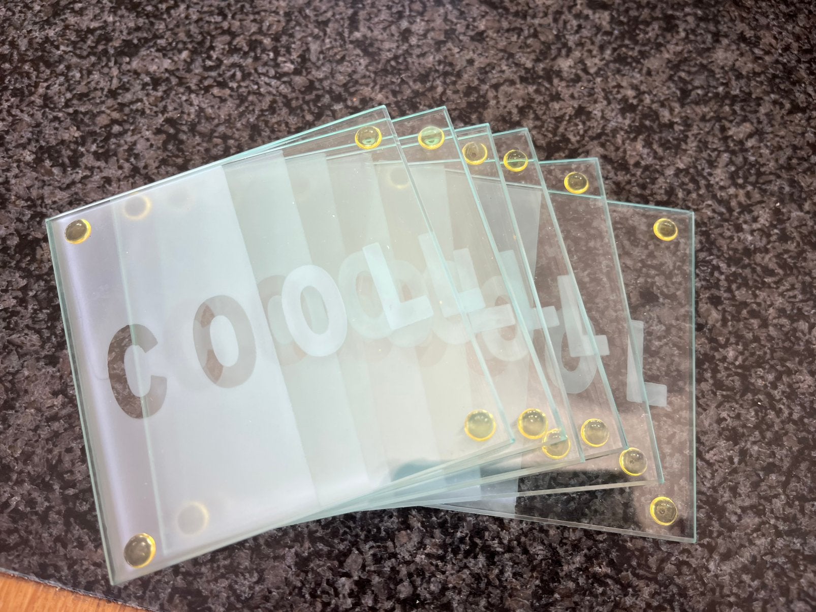 Invotis onderzetters 6 stuks - 'COOL' design, Gebruikt, Meerkleurig, Ophalen of Verzenden, Modern