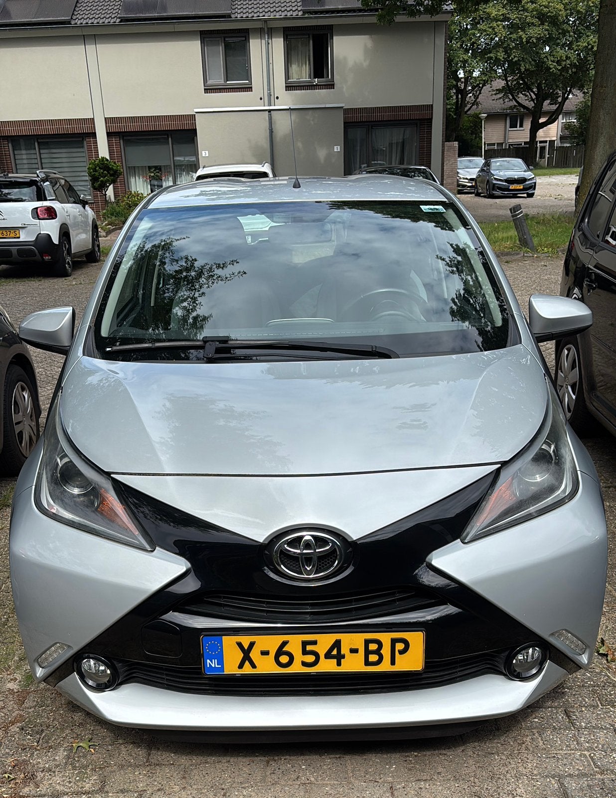 Toyota Aygo 1.0 12V Vvt-i Ddrs 2015 Grijs, Voorwielaandrijving, Stof, 4 stoelen, Handgeschakeld