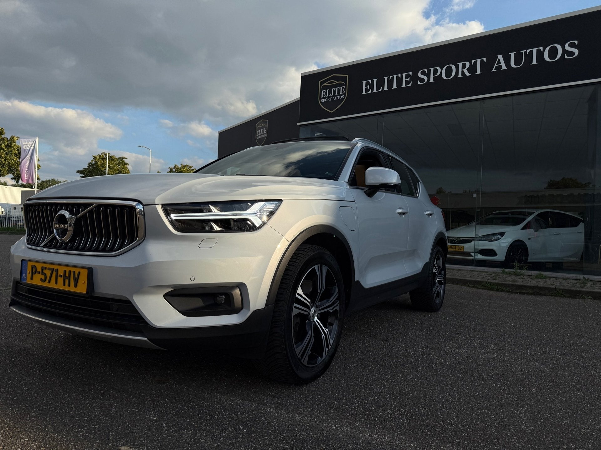 Volvo XC40 1.5 T5 Recharge Inscription I Pano I 360 Camera I, Auto diversen, Automaat, Hybride Elektrisch/Benzine, Zilver of Grijs