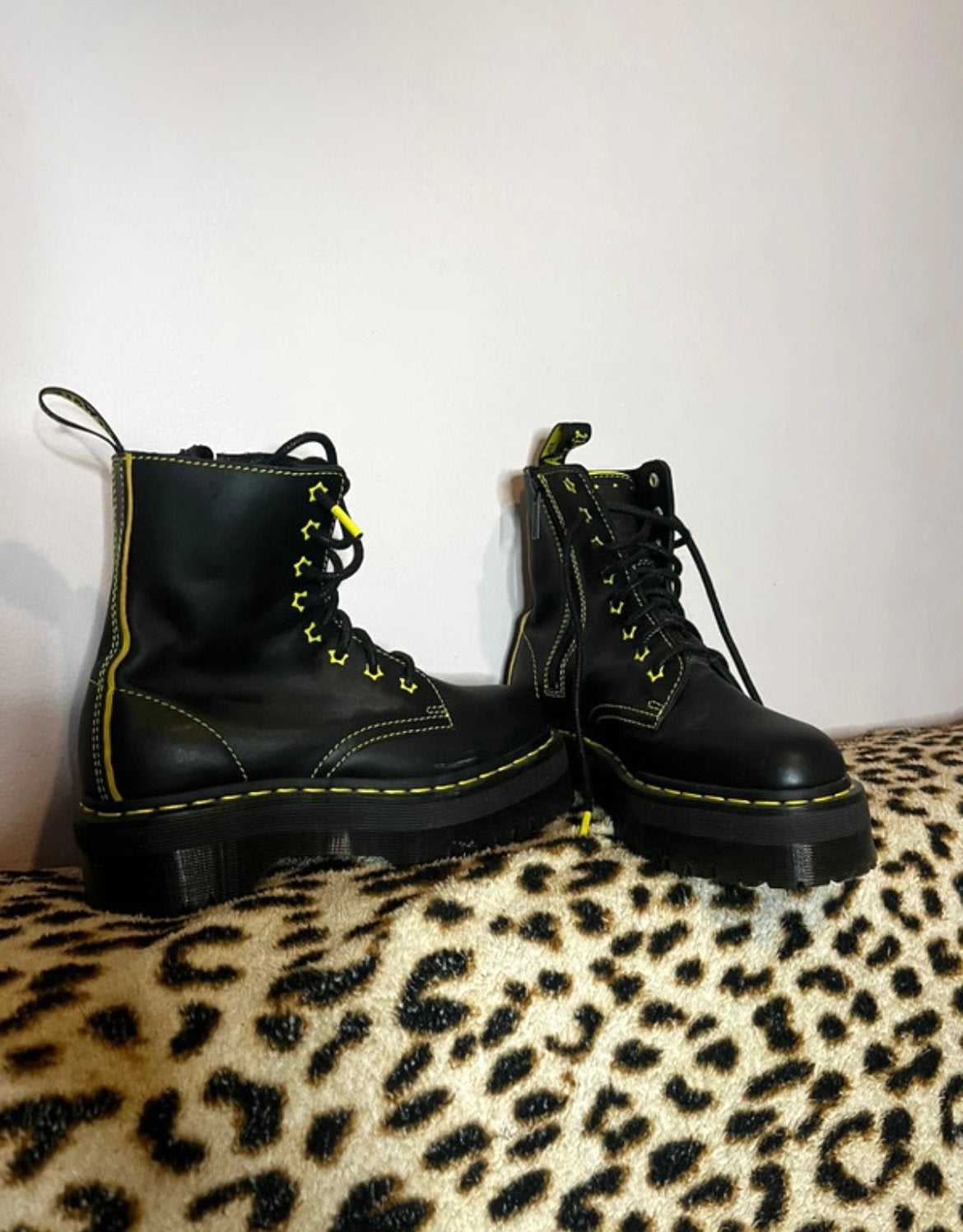 Zo goed als nieuwe Dr Martens platform laarzen, Kleding | Dames, Ophalen of Verzenden, Zo goed als nieuw, Zwart