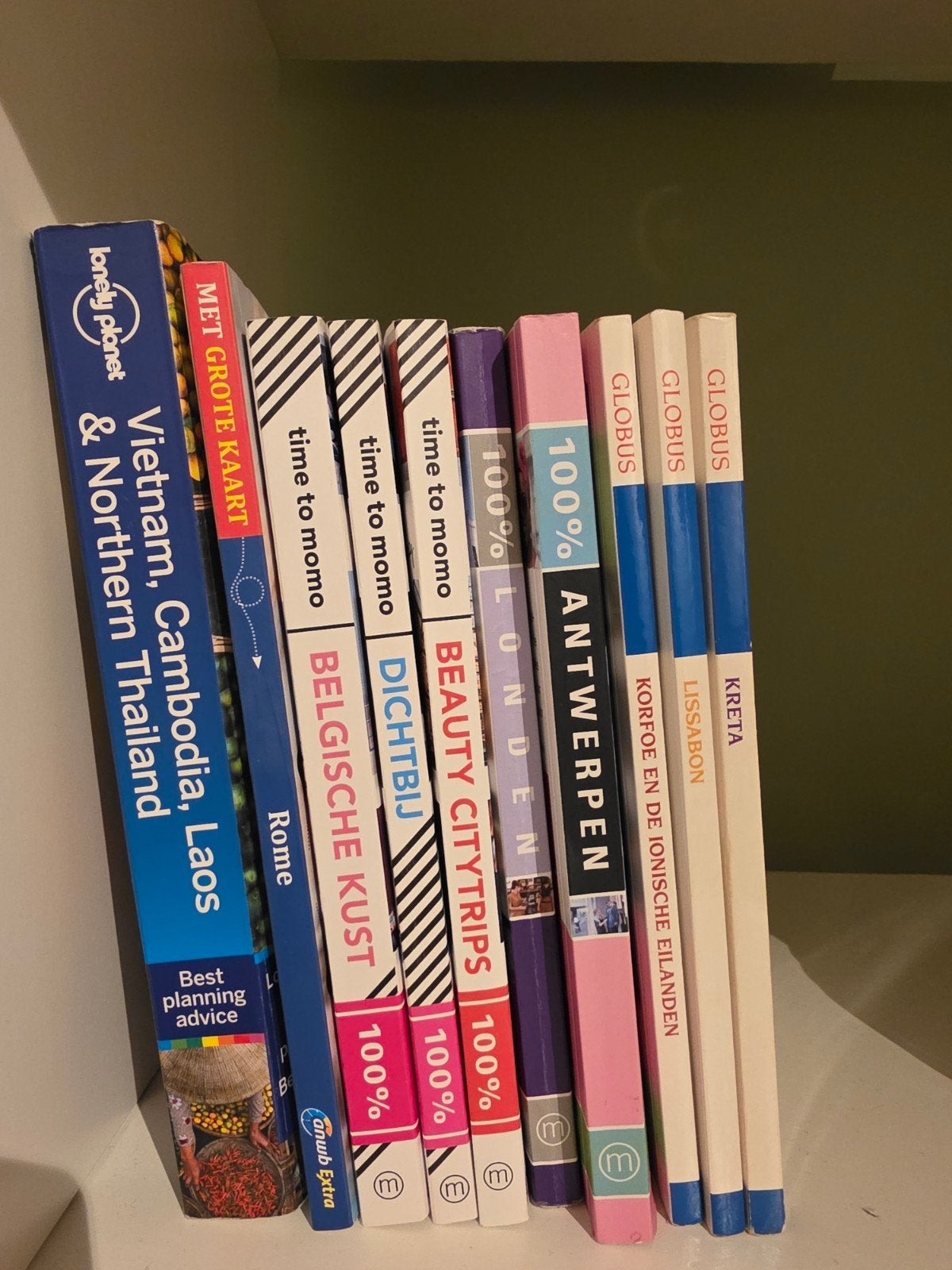 Stapel reisboeken: Lonely Planet, Time to Momo, 100%, Globus, Boeken, Lonely Planet, Europa, Ophalen of Verzenden, Zo goed als nieuw