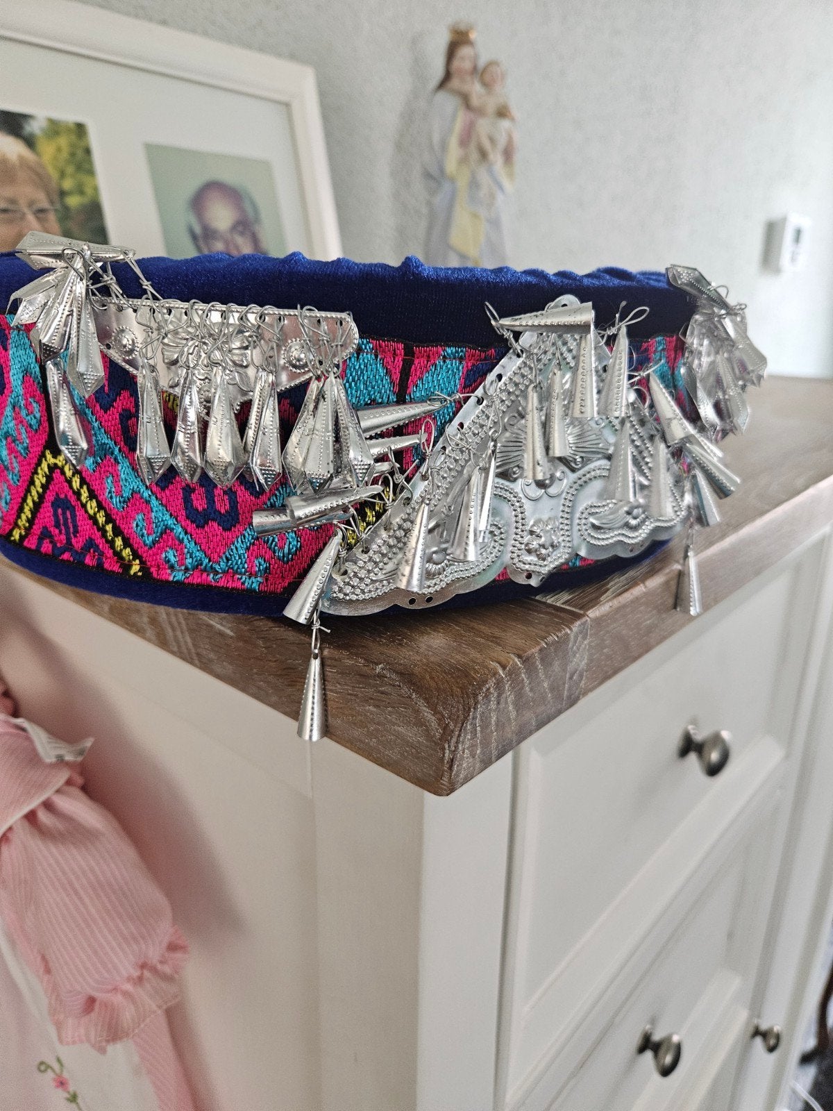 hoofdband met zilveren belletjes, Hoed, Zo goed als nieuw, Handgemaakt, One size fits all