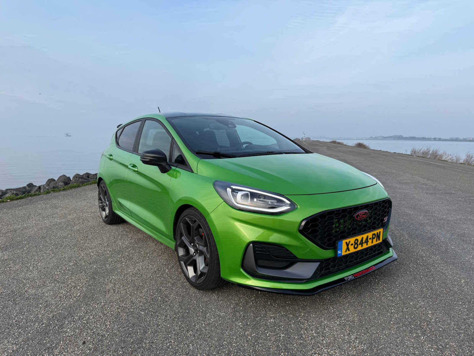 Ford Fiësta st x 270pk 2024 stage2, Auto's, Voorwielaandrijving, 15 km/l, Zwart, Sound system
