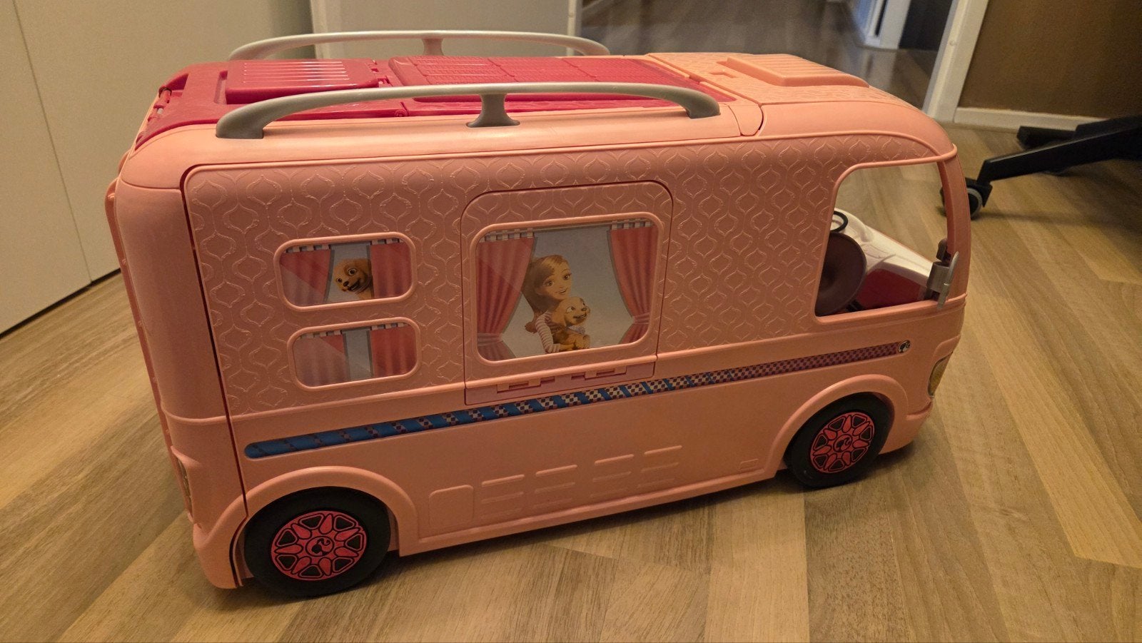 Barbie FBR34 Camper 2-in-1 met Glijbaan en Zwembad, Ophalen, Gebruikt, Jongen of Meisje