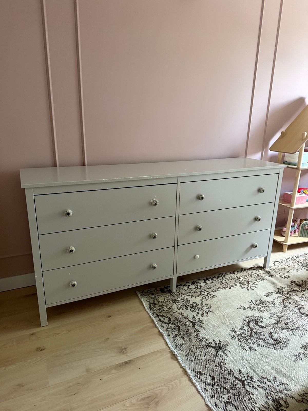 Ikea KOPPANG ladekast - geverfd taupe kleur, Huis en Inrichting, Kasten | Ladekasten, Ophalen, Gebruikt, 5 laden of meer, 150 tot 200 cm