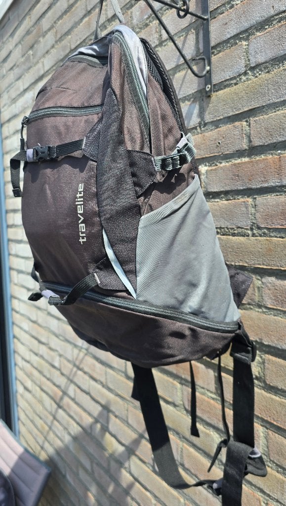 Travelite Dagrugzak Bruin/Zwart - Handig en Compact, Overige merken, Gebruikt, 25 tot 40 cm, Ophalen of Verzenden