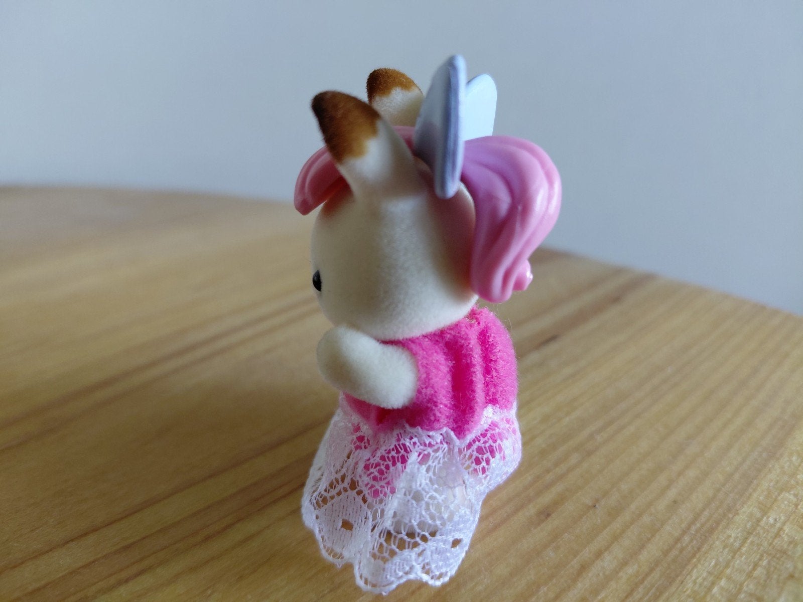 Sylvanian Families klein konijntje/haarstukje, Ophalen of Verzenden, Zo goed als nieuw