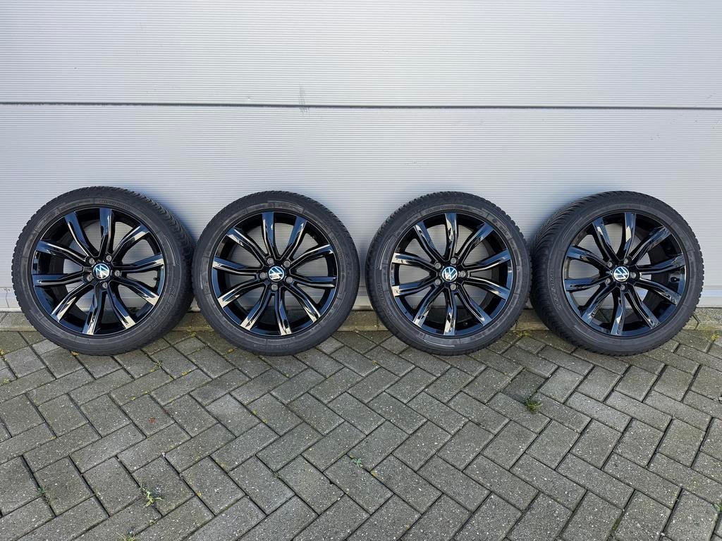 18 inch originele Vw T-Roc velgen allseason banden, Auto-onderdelen, Banden en Velgen, Ophalen, 18 inch, Banden en Velgen, Personenwagen