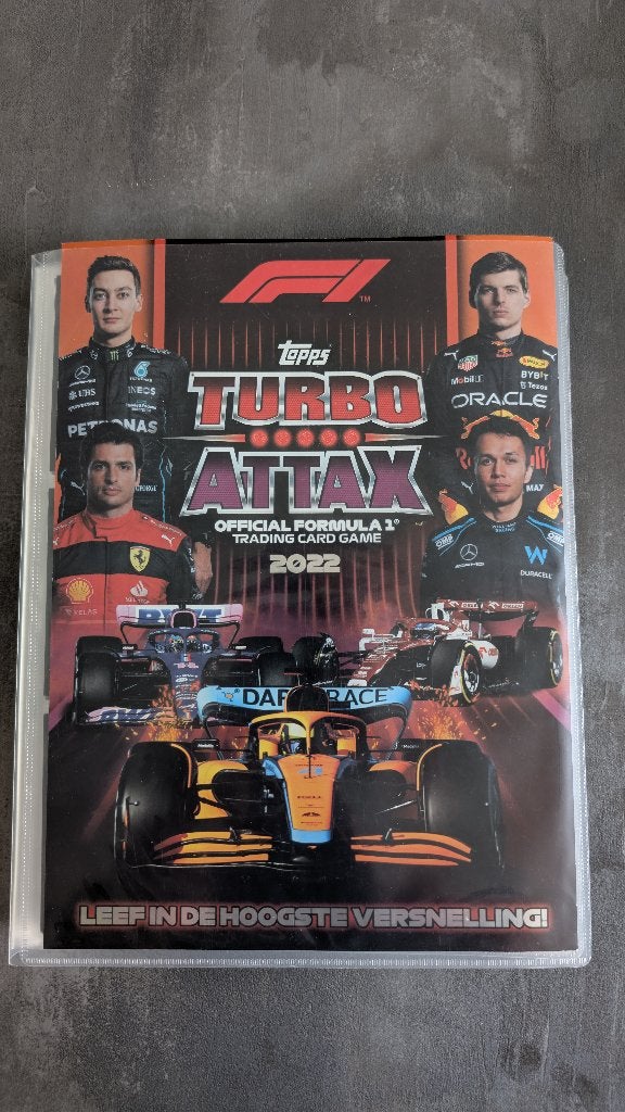 Topps Turbo Attax F1 2022 bijna compleet 360/361 map, Ophalen of Verzenden, Zo goed als nieuw, Meerdere plaatjes
