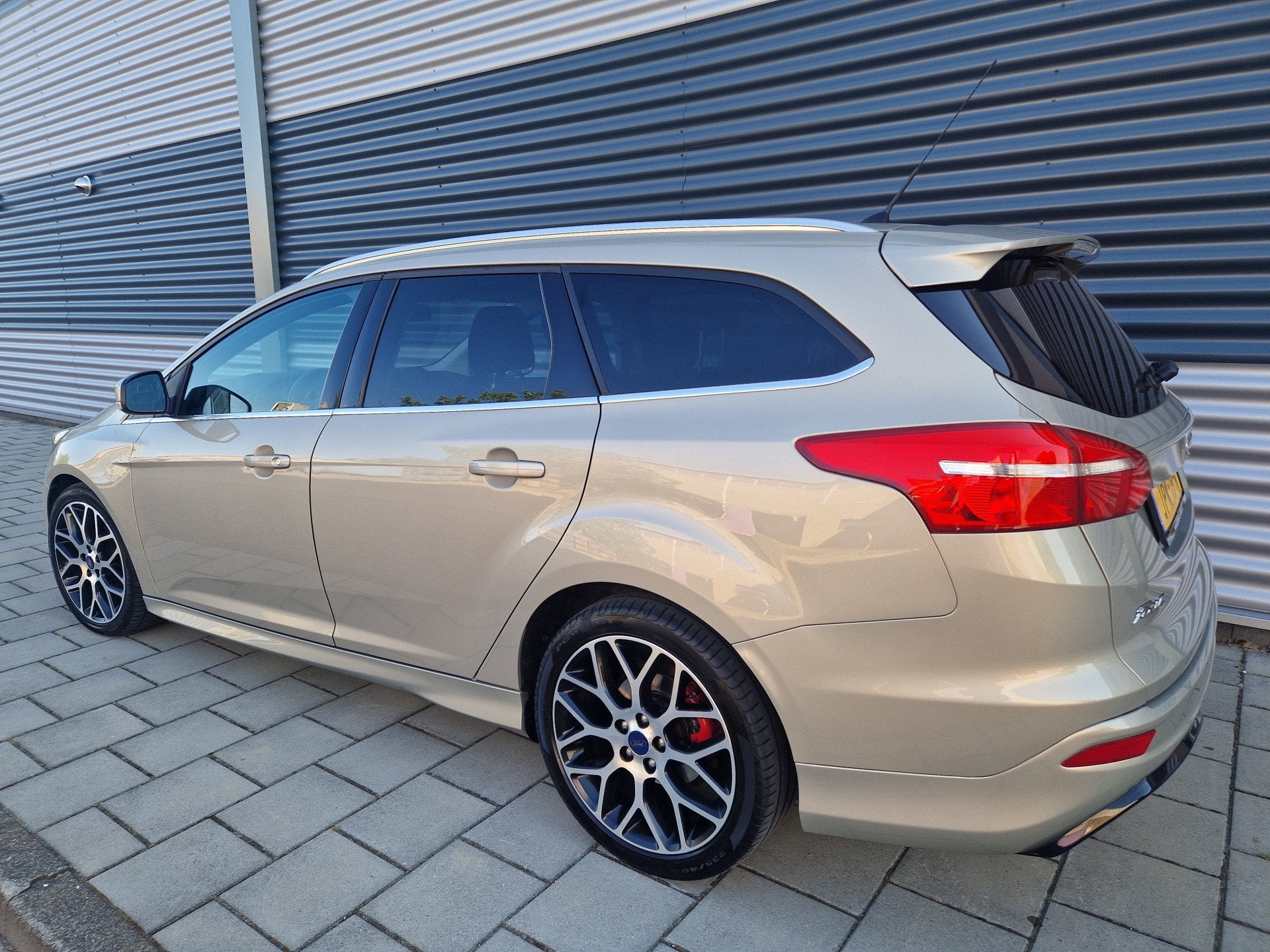 Ford FOCUS Wagon 1.0 Titanium Edition Topstaat, Climatronic,, Gebruikt, Euro 6, Handgeschakeld, 1216 kg