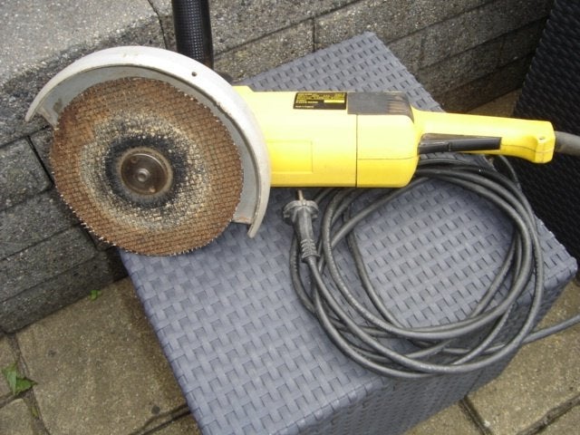 slijpschijf dewalt, Ophalen, Zo goed als nieuw, Minder dan 700 watt, Haakse handslijpmachine