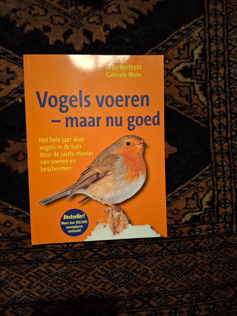 Vogels voeren - maar nu goed (Peter Berthold, Gabriele Mohr), Boeken, Ophalen of Verzenden, Zo goed als nieuw, Vogels, Peter Berthold, Gabriele Mohr
