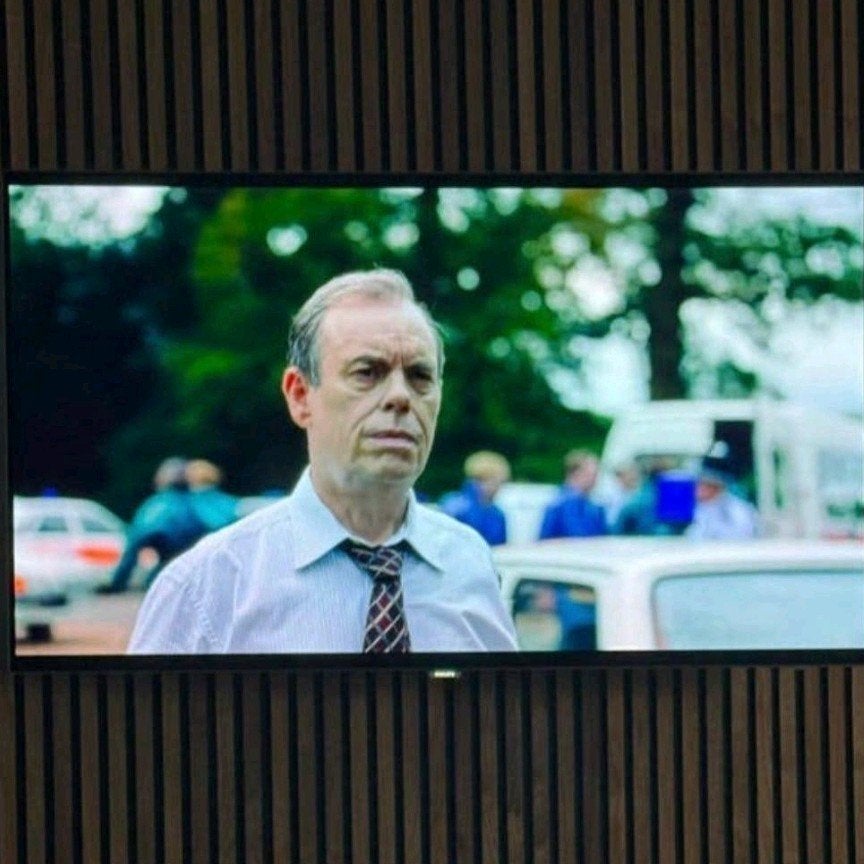 Foto 2 van PHILIPS SMART TV 55 INCH OLED 100 HZ ANDROID AMBILIGHT