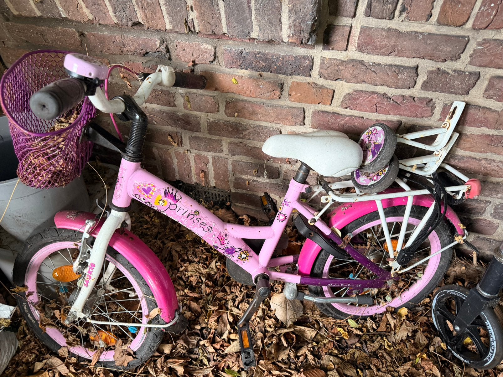 Kinderfiets tot en met 6 jaar met zijwielen, Ophalen, Zo goed als nieuw, 20 inch