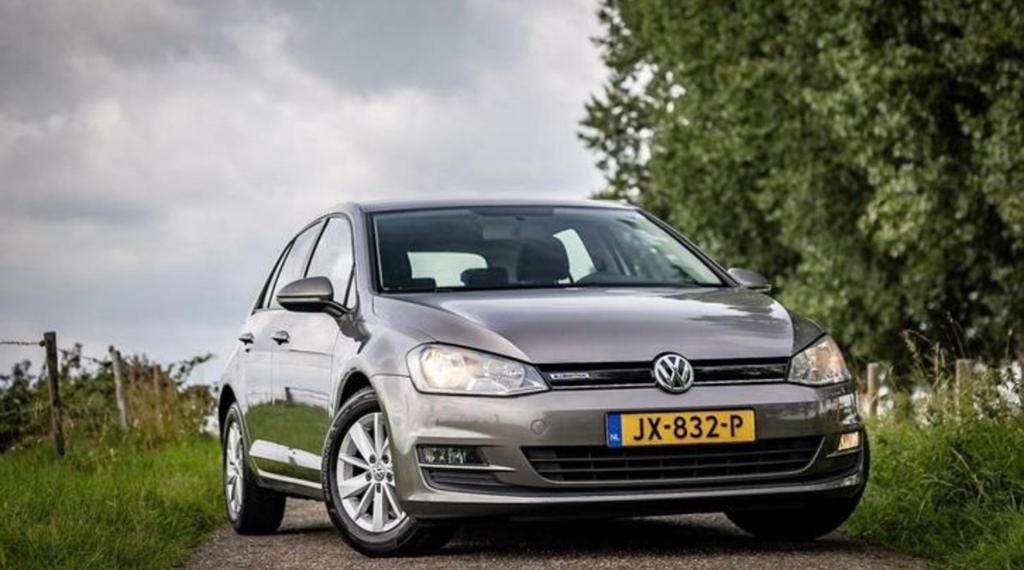 Volkswagen Golf 1.0 TSI 85KW DSG 5D 2016 Grijs, Auto's, Volkswagen, Euro 6, 620 kg, 23 km/l, Origineel Nederlands