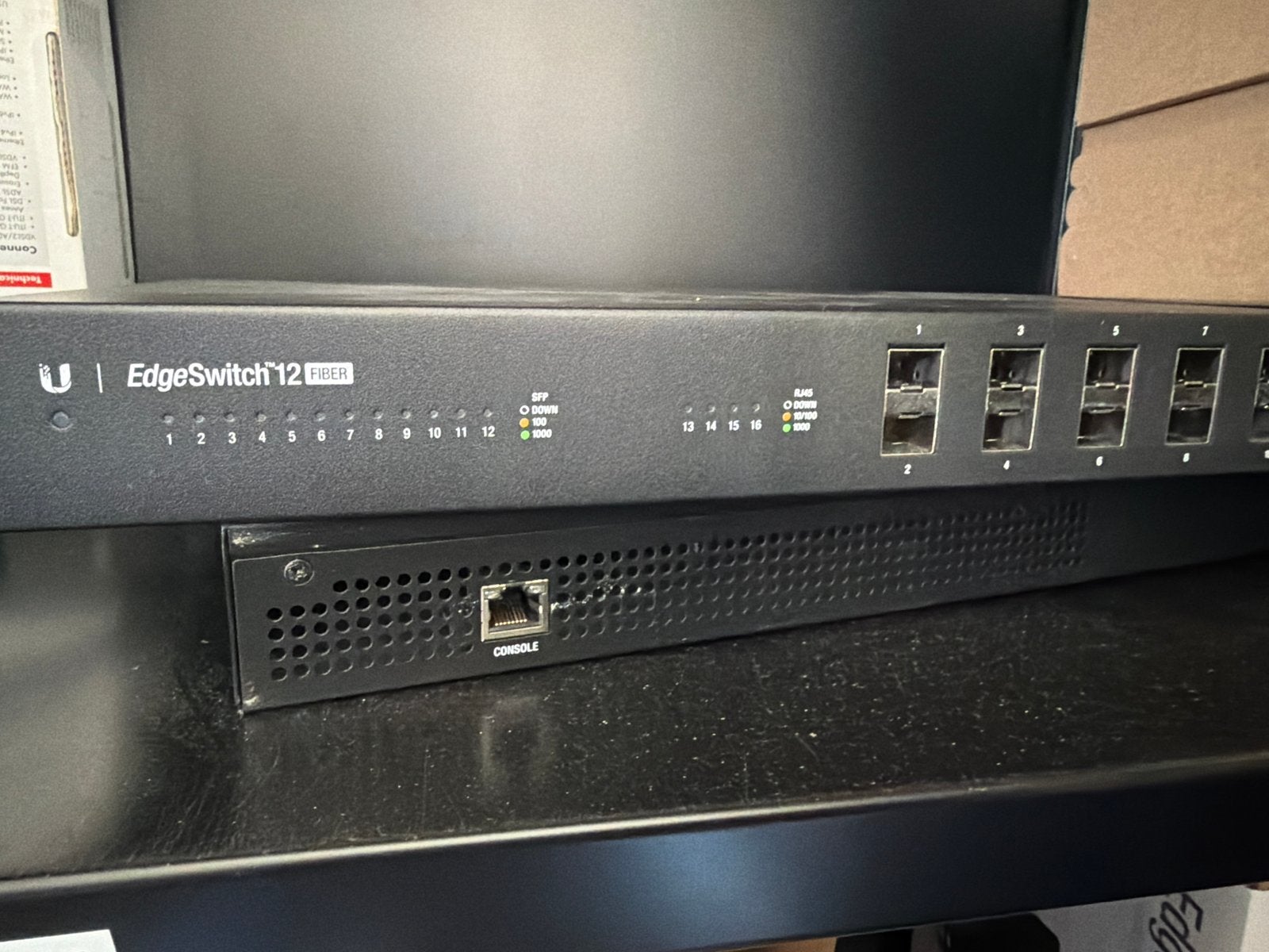 Ubiquiti EdgeSwitch 12 Fiber - ES-12F Managed PoE+ Gigabit S, Ophalen of Verzenden, Gebruikt